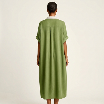 Kamira | Robe chemise maxi à col contrasté, boutonnée sur le devant, manches courtes