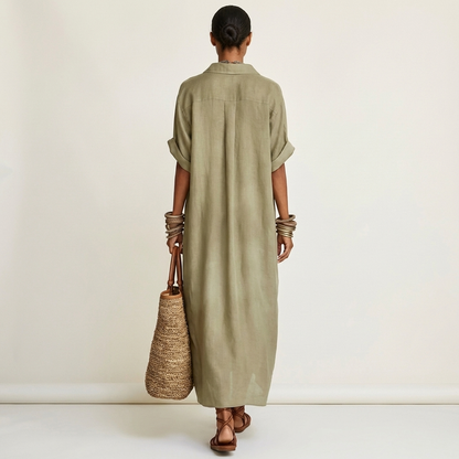 Kamira | Robe chemise maxi à col contrasté, boutonnée sur le devant, manches courtes